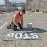 pochoir sol beton - illustration